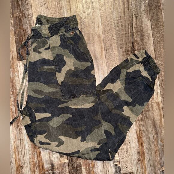 Victoria's Secret PINK Green Camouflage Joggers Pants Women’s XS - Picture 4 of 4